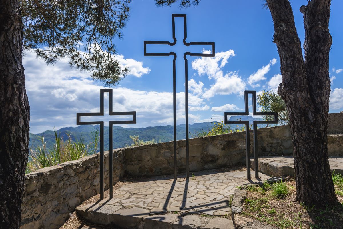 The God Father 3 Crosses In Sicily Shutterstock